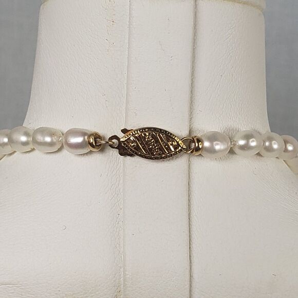 Winterthur Child's Freshwater Pearl Necklace 14k Gold Clasp Women's Pearl Choker - Picture 9 of 16